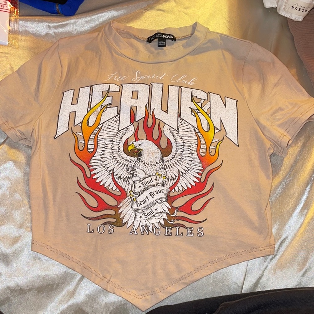 Beautiful aesthetic tee
